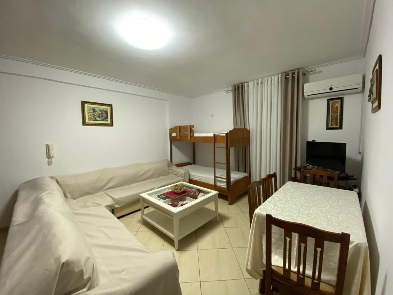 Olive Tree Apartment Sarandë Buitenkant foto