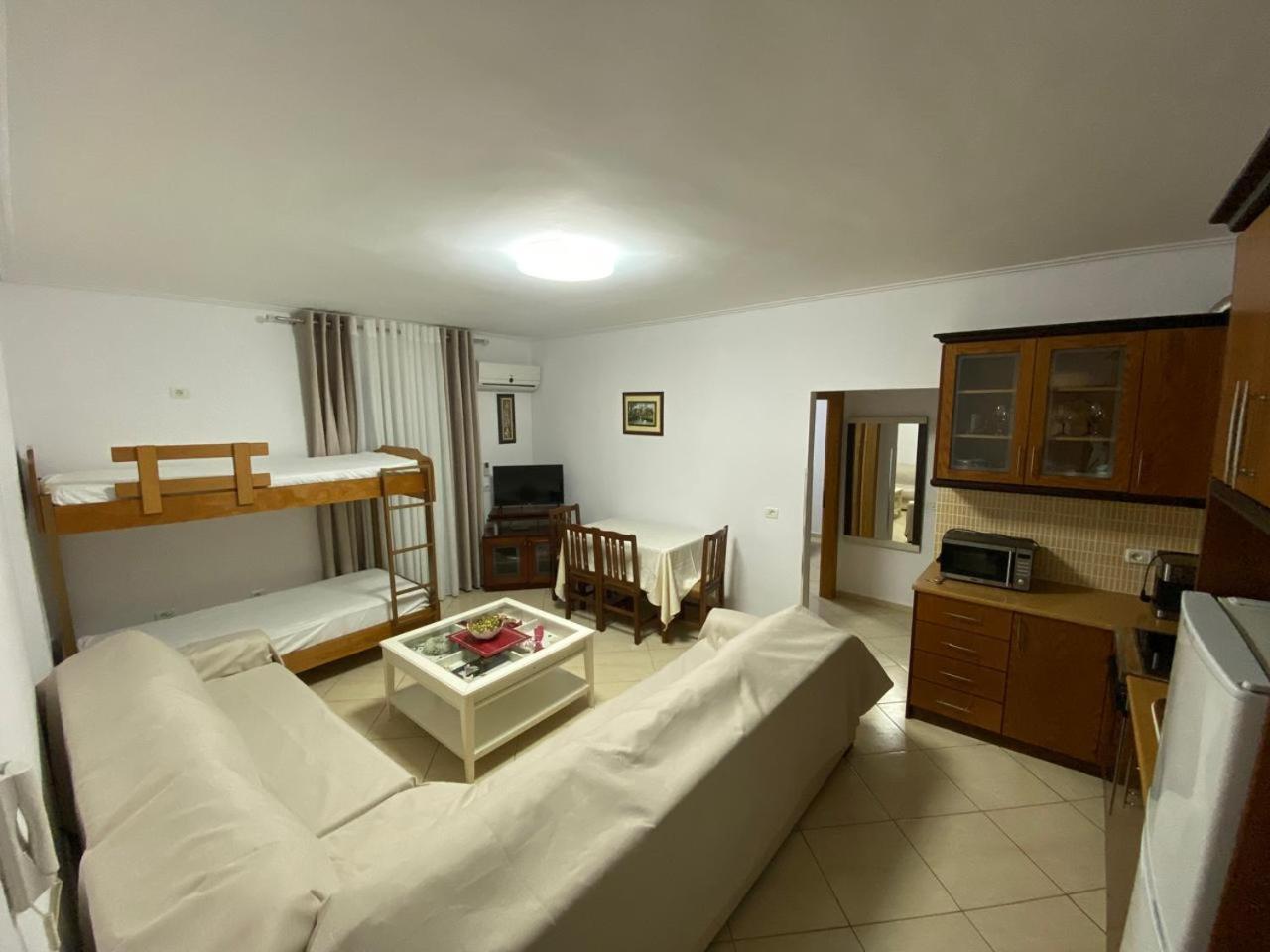 Olive Tree Apartment Sarandë Buitenkant foto